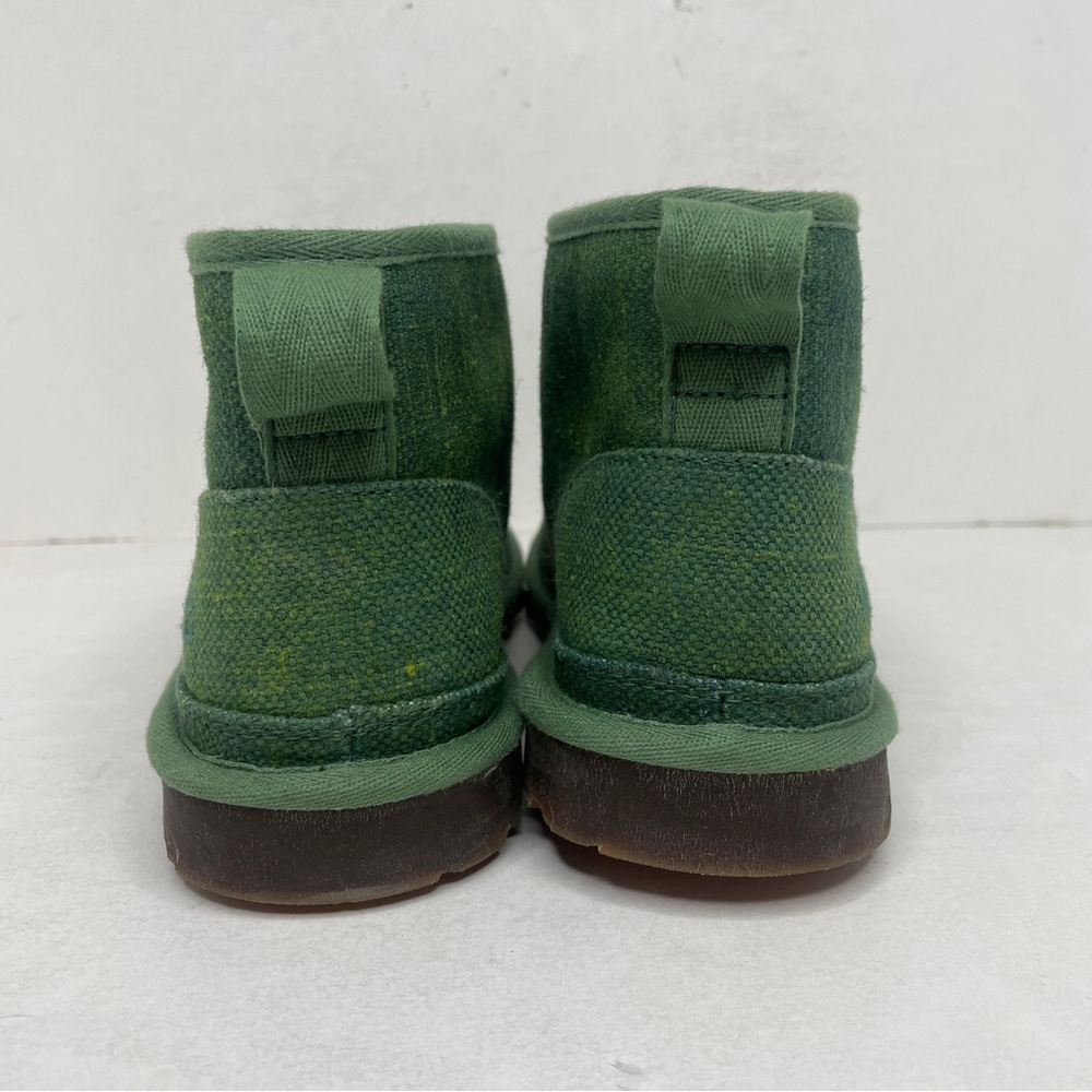 Ugg Neumel Natural Lace-Up Chukka Boots “Leaf Green” 2023 - Picture 4 of 5